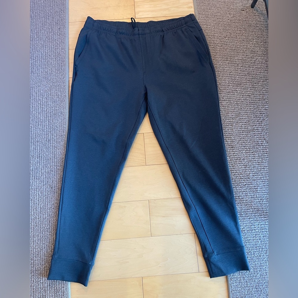 Rhone Men’s Gray Jogger Pants XL